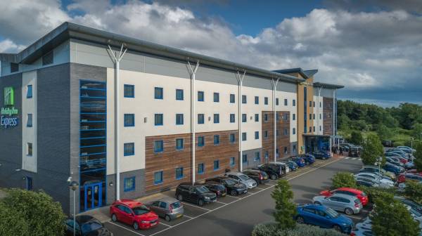 Volleyball England extends deal with Holiday Inn Express, Kettering